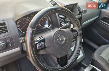 Минивэн Opel Zafira 2008 в 