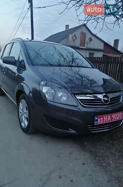 Минивэн Opel Zafira 2012 в Дубно