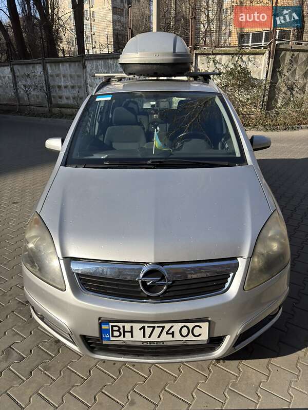 Минивэн Opel Zafira 2006 в Одессе