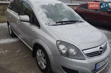 Opel Zafira 2012