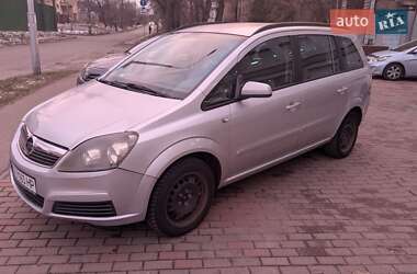 Минивэн Opel Zafira 2006 в Киеве