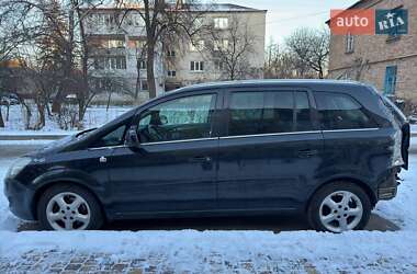 Минивэн Opel Zafira 2012 в Киеве