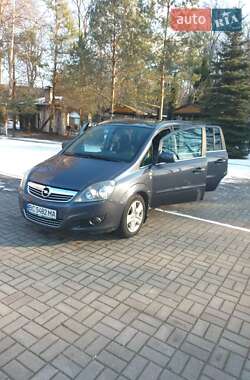 Минивэн Opel Zafira 2010 в 
