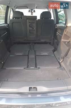 Минивэн Opel Zafira 2010 в 