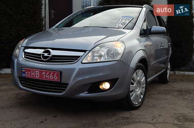Минивэн Opel Zafira 2008 в 