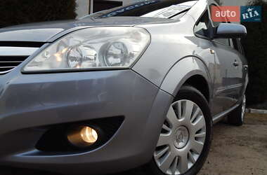 Минивэн Opel Zafira 2008 в 