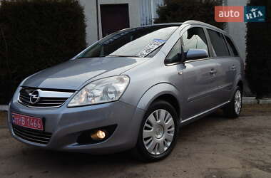 Минивэн Opel Zafira 2008 в 