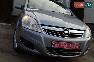 Минивэн Opel Zafira 2008 в 