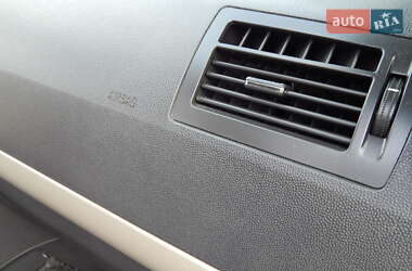 Минивэн Opel Zafira 2008 в 