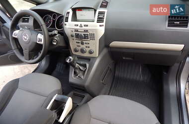 Минивэн Opel Zafira 2008 в 