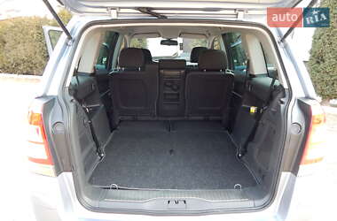 Минивэн Opel Zafira 2008 в 
