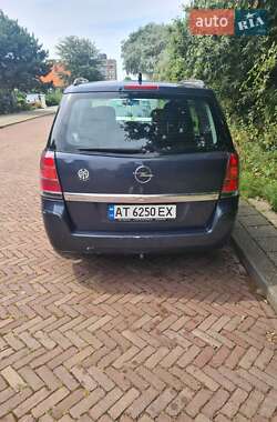 Минивэн Opel Zafira 2006 в 