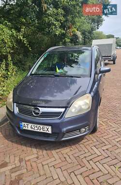 Минивэн Opel Zafira 2006 в 