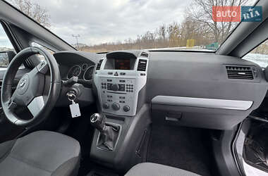 Минивэн Opel Zafira 2009 в Черкассах