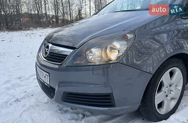 Мінівен Opel Zafira 2006 в Рівному