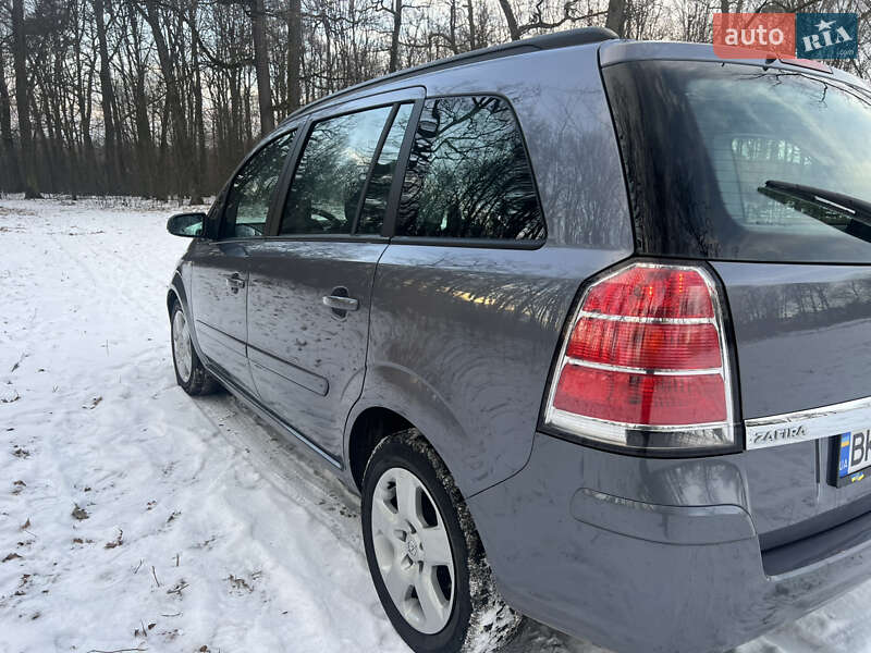 Минивэн Opel Zafira 2006 в Ровно