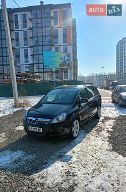 Мінівен Opel Zafira 2010 в Києві