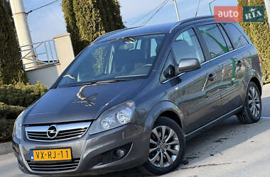 Opel Zafira 2011