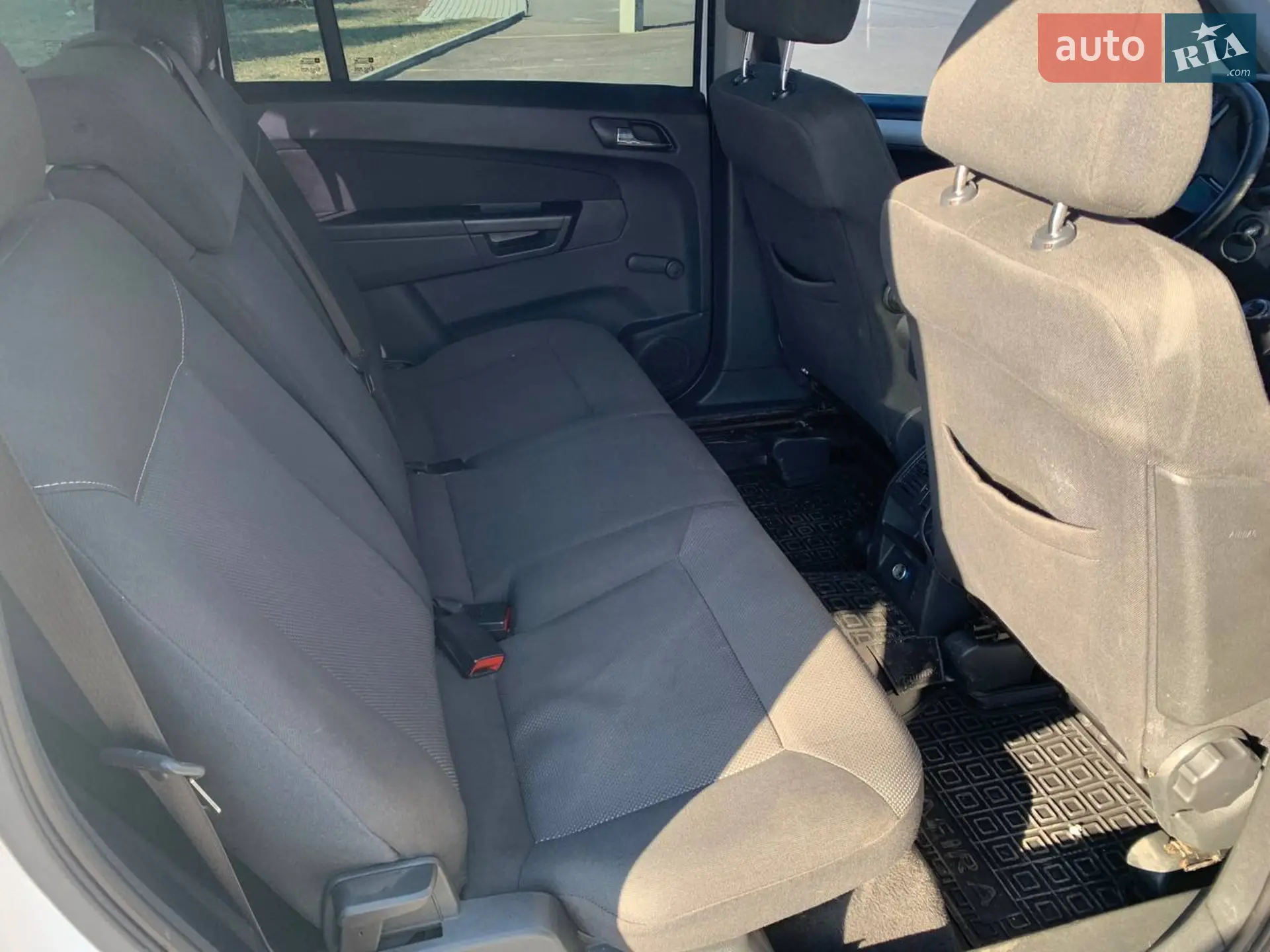 2010 Opel Zafira - мініатюра 9