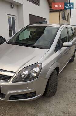 Минивэн Opel Zafira 2005 в 