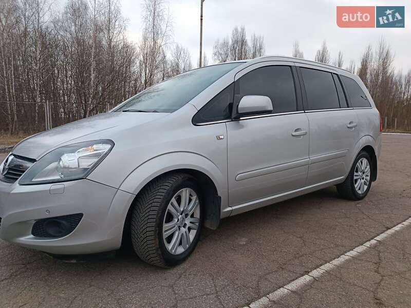 Мінівен Opel Zafira 2013 в Бердичеві