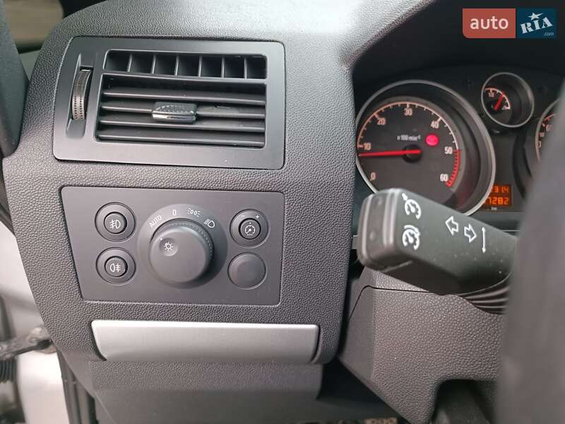 Мінівен Opel Zafira 2013 в Бердичеві