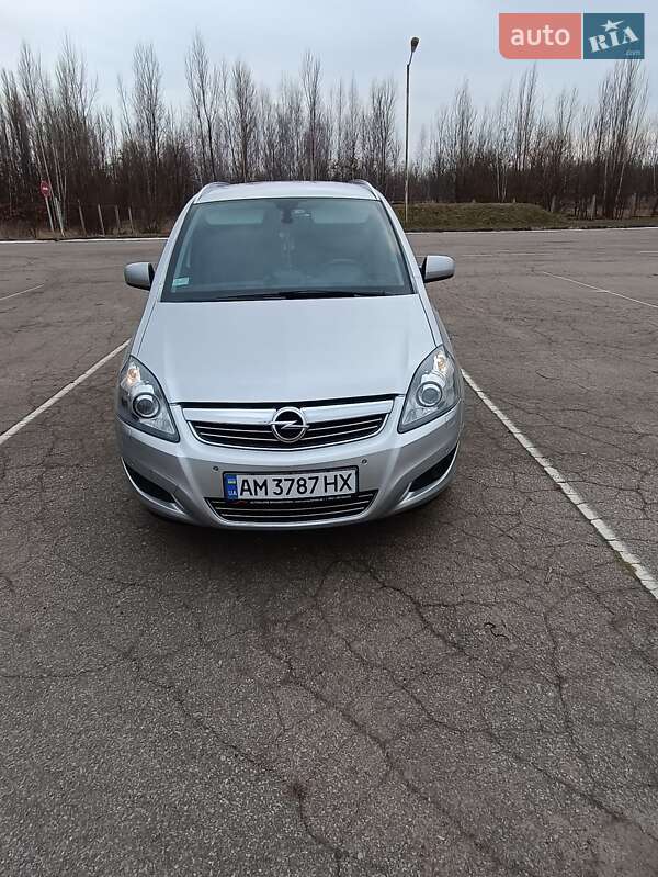 Мінівен Opel Zafira 2013 в Бердичеві