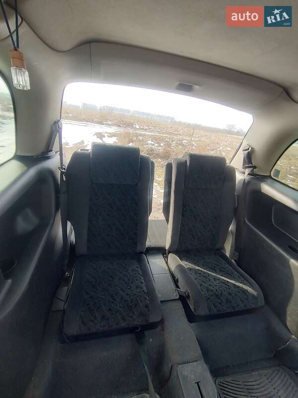 Минивэн Opel Zafira 2001 в Софиевской Борщаговке
