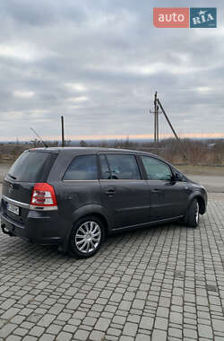 Минивэн Opel Zafira 2011 в 