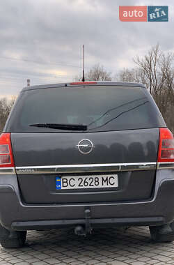 Минивэн Opel Zafira 2011 в 