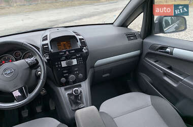 Минивэн Opel Zafira 2011 в 