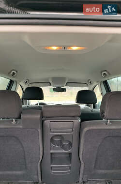 Минивэн Opel Zafira 2011 в 
