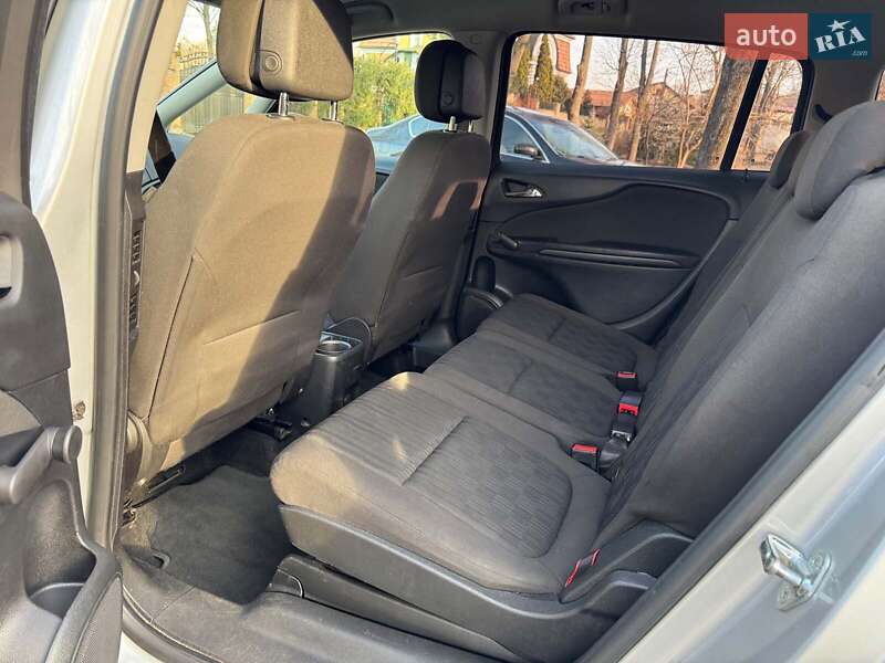 Минивэн Opel Zafira 2012 в Киеве