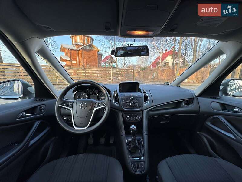 Минивэн Opel Zafira 2012 в Киеве