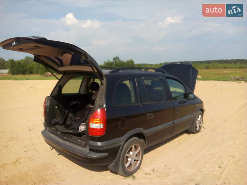 Opel Zafira 2002