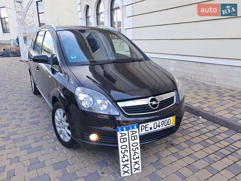 Минивэн Opel Zafira 2006 в Могилев-Подольске