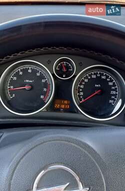 Минивэн Opel Zafira 2005 в 