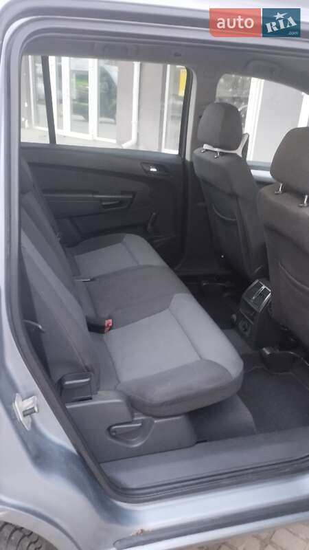 Мінівен Opel Zafira 2007 в Дублянах