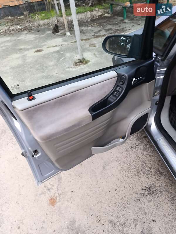 Мінівен Opel Zafira 2001 в Тернополі