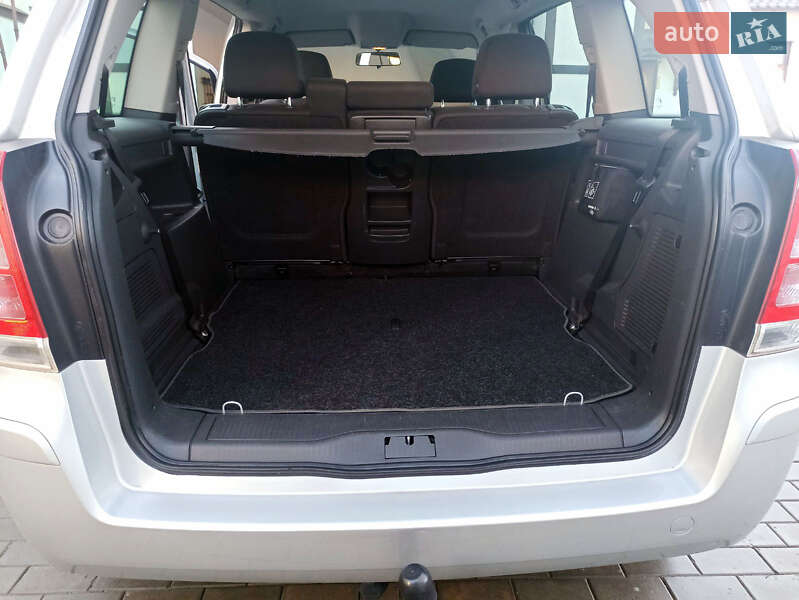 Мінівен Opel Zafira 2009 в Одесі