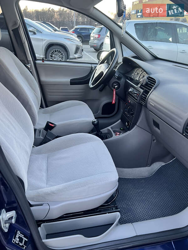 Мінівен Opel Zafira 2002 в Львові