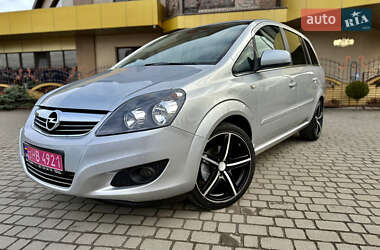 Минивэн Opel Zafira 2011 в 