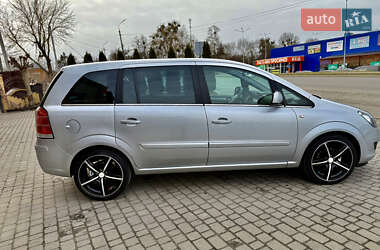Минивэн Opel Zafira 2011 в 