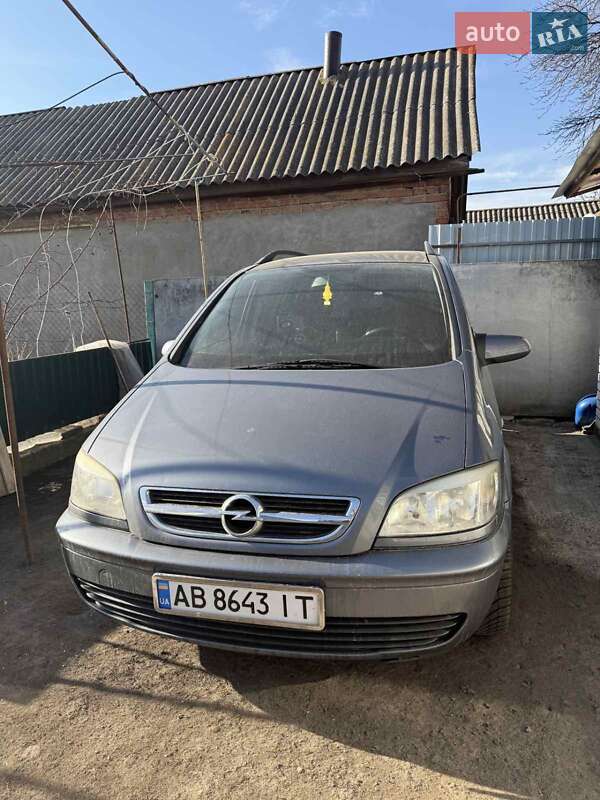 Минивэн Opel Zafira 2004 в 