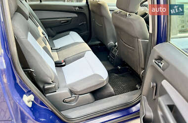 Минивэн Opel Zafira 2006 в 