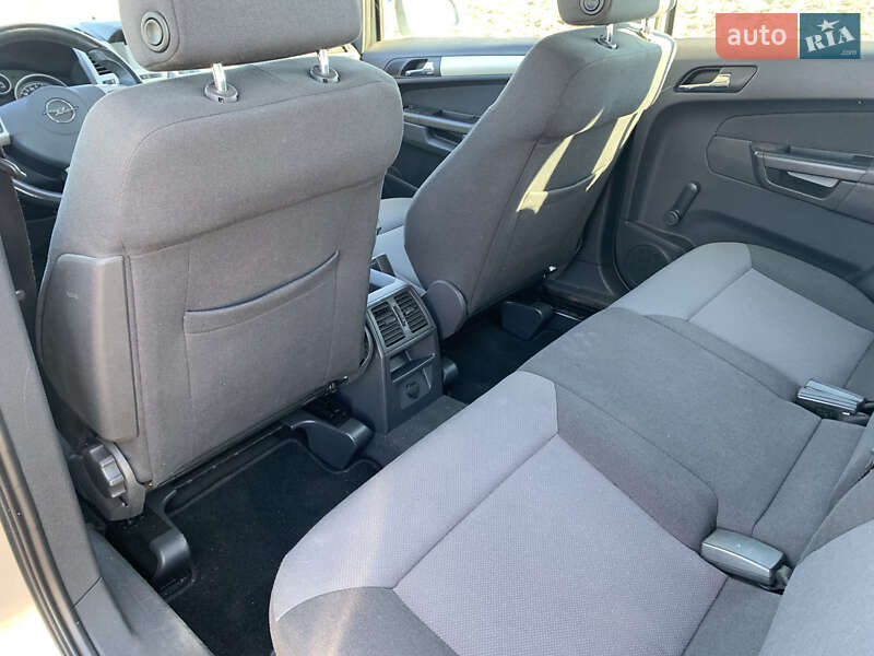 Минивэн Opel Zafira 2008 в Самборе фото 10 Минивэн Opel Zafira 2008 в Самборе
