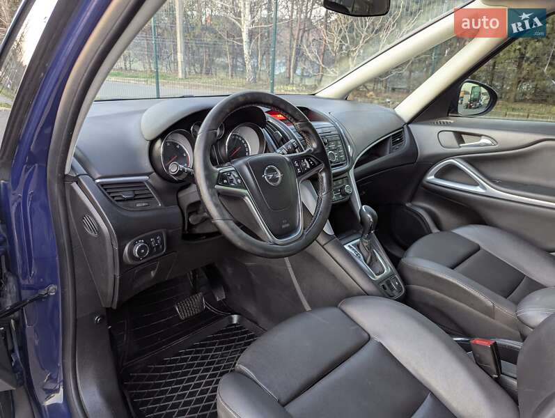 Мікровен Opel Zafira 2015 в Хмельницькому