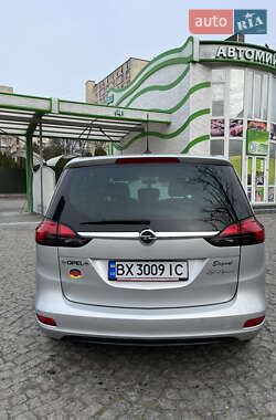 Минивэн Opel Zafira 2018 в 