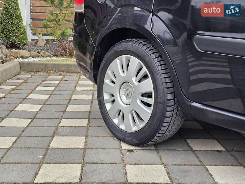 Минивэн Opel Zafira 2009 в Стрые