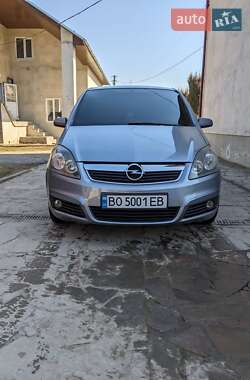 Минивэн Opel Zafira 2006 в 